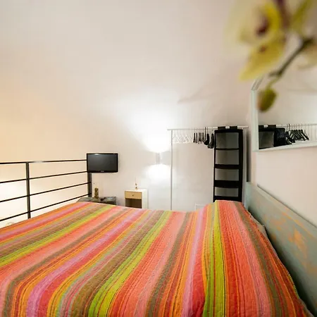 Enjoy-no Ordinary Flat Bari