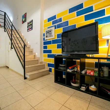 Apartment Enjoy-no Ordinary Flat